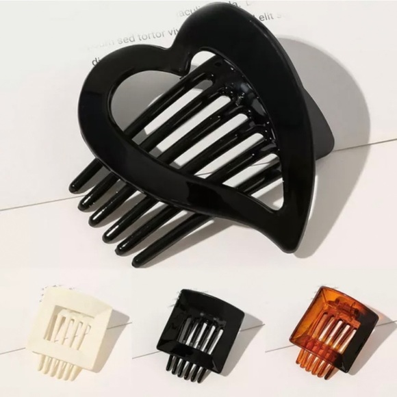 Designers Brands For Customers That Love To Wear Casual and Elegant Accessories; main image 10